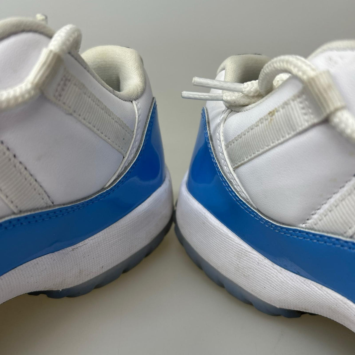 スニーカー AIR JORDAN 11 LOW(26.0) 26cm (US8 UK7 1/2 EU42)
