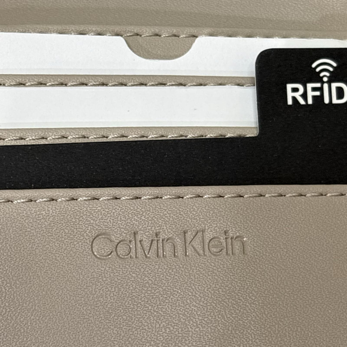 コンパクトウォレット LV04F1037G RMU ベージュ