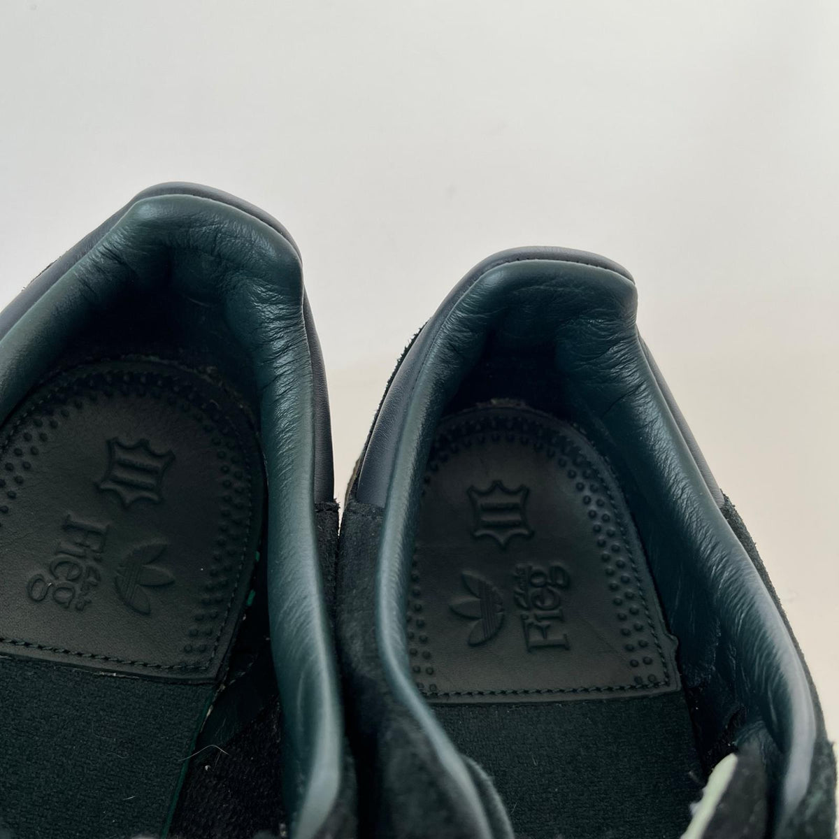 スニーカー ×Ronnie Fieg/×Clarks/Samba/29.0/ID7299 29cm (US11 UK10 1/2 EU48) ブラック