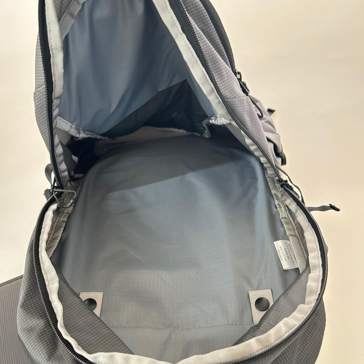リュック・デイパック Hazy Day pack ヘイジーデイパック グレー