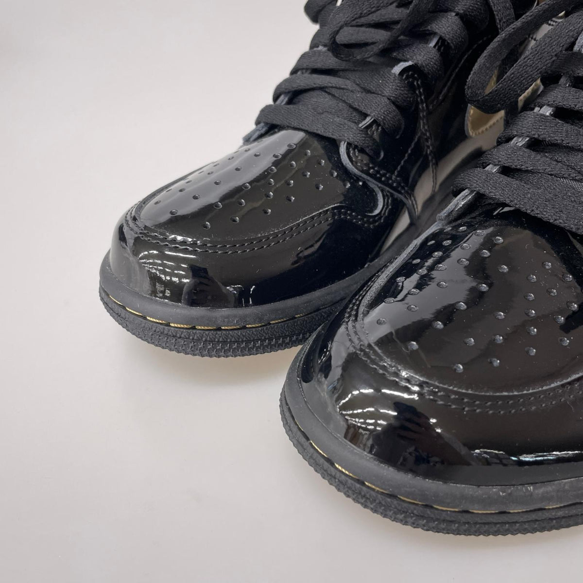 スニーカー AIR JORDAN 1 BLACK METALLIC GOLD 26.0cm 26cm (US8 UK7 1/2 EU42) ブラック