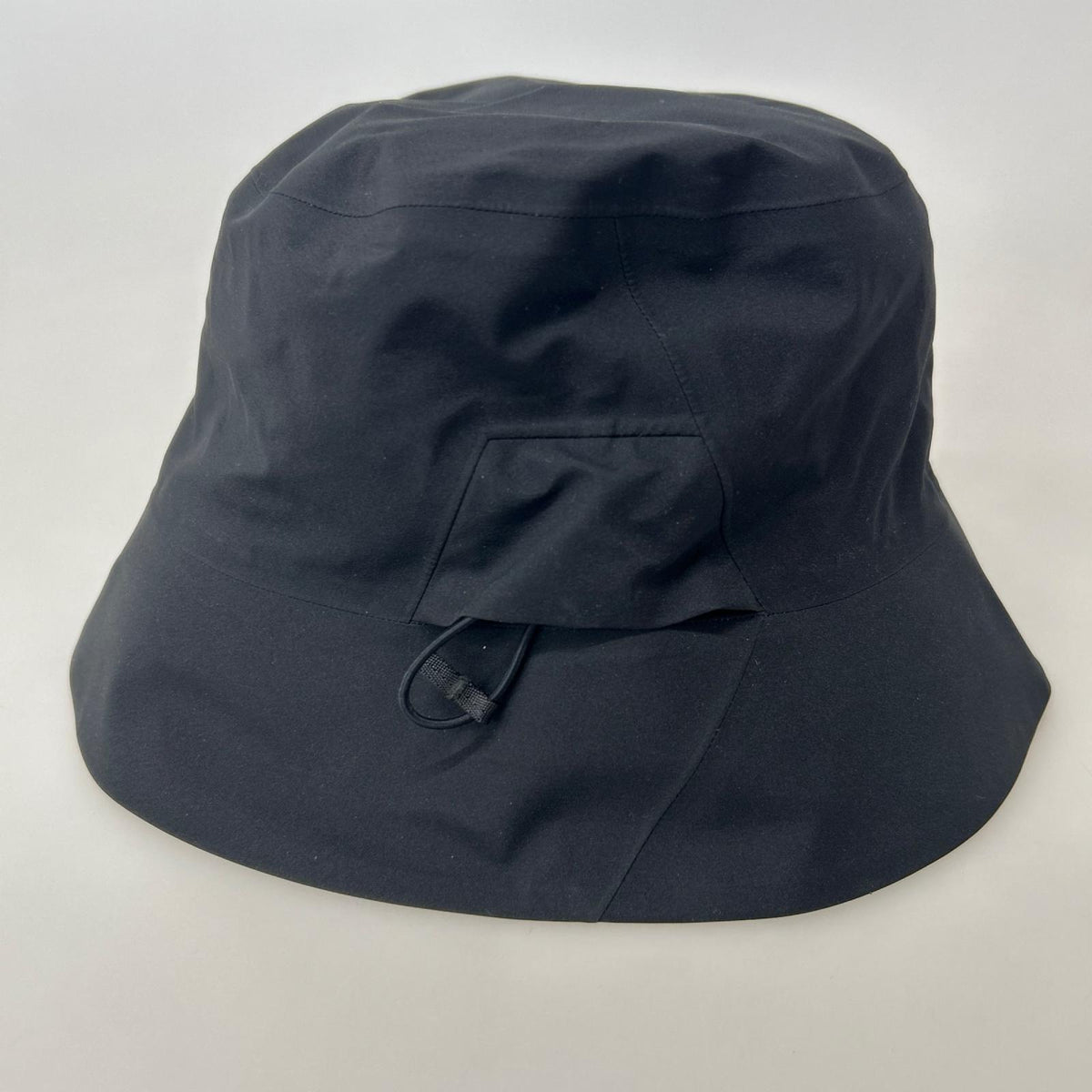 ハット ARC’TERYX VEILANCE ナイロンバケットハット ブラック