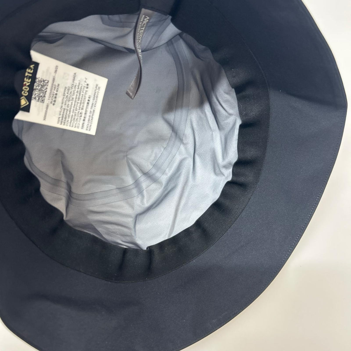 ハット ARC’TERYX VEILANCE ナイロンバケットハット ブラック