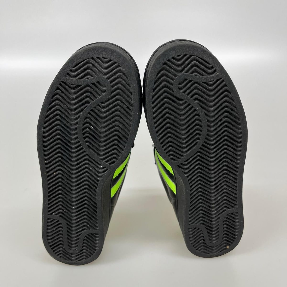 スニーカー SUPERSTAR II スグナルグリーン 26.0cm 26.5cm (US8 1/2 UK8 EU43) ブラック