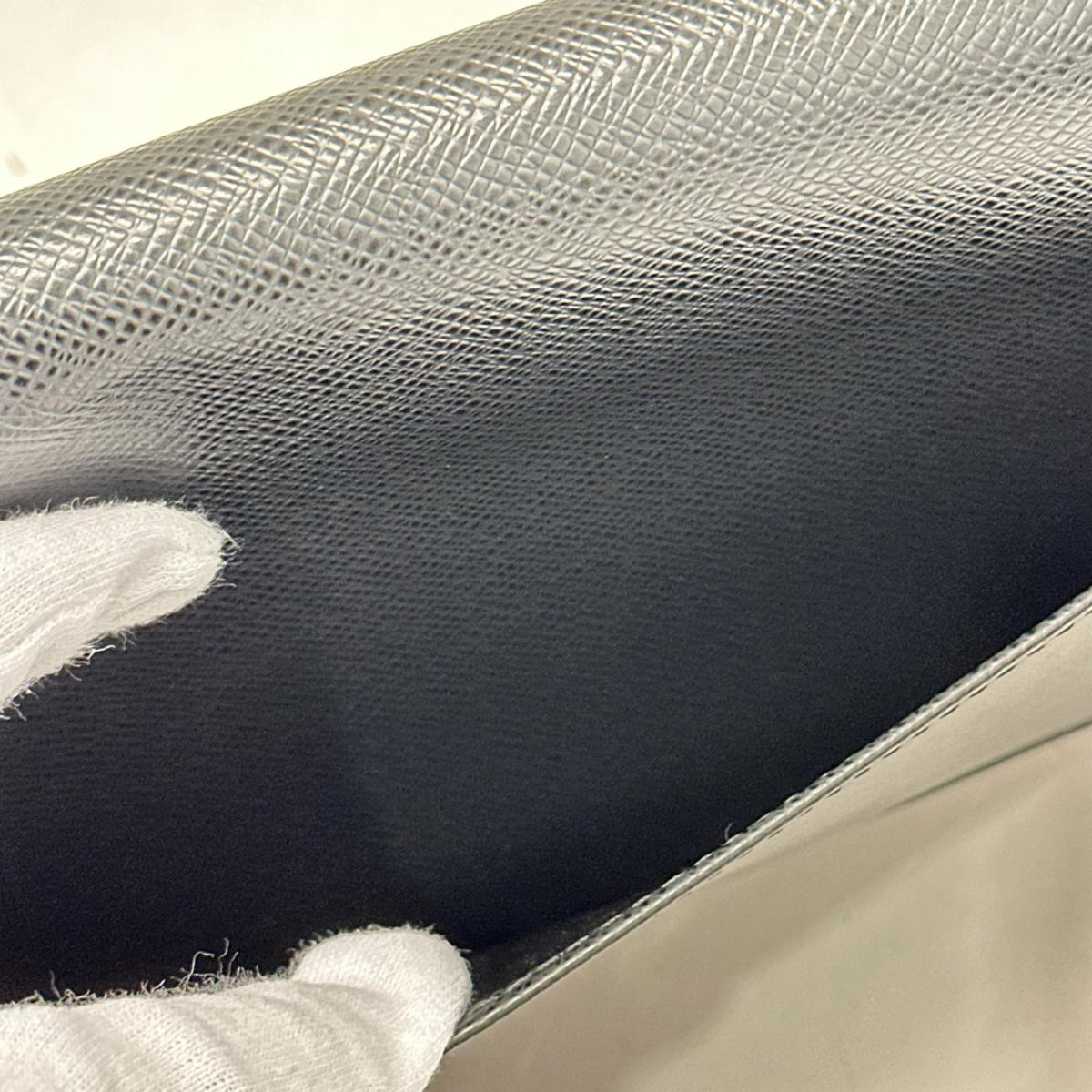 LV M30782 セレンガ タイガ レザークラッチバッグ