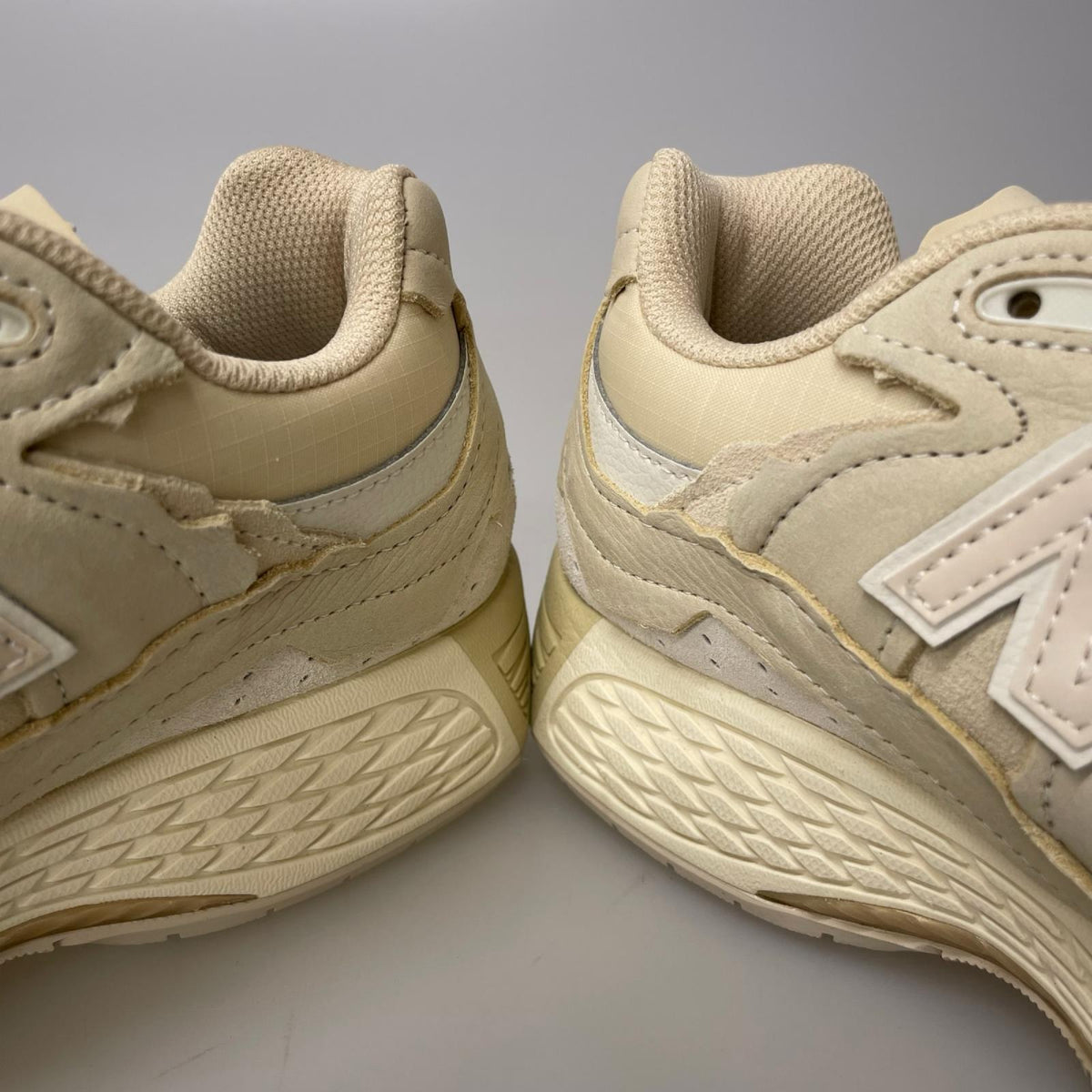 スニーカー M2002RDQ BEIGE 26.0cm US8 26cm (US8 UK7 1/2 EU42) ベージュ