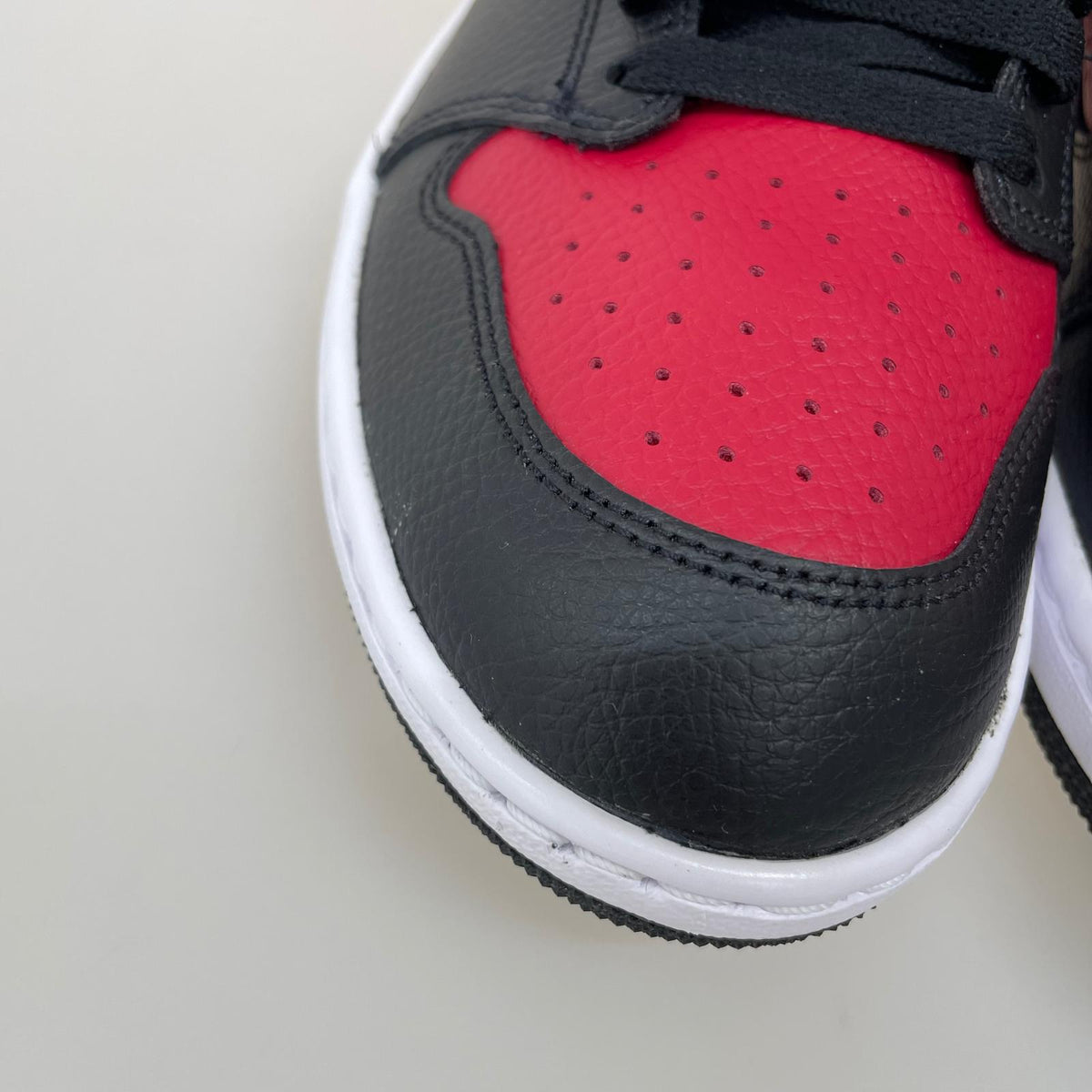 スニーカー Jordan Access (27.5cm) ブラック/ホワイト/レッド 27.5cm (US9 1/2 UK9 EU45)