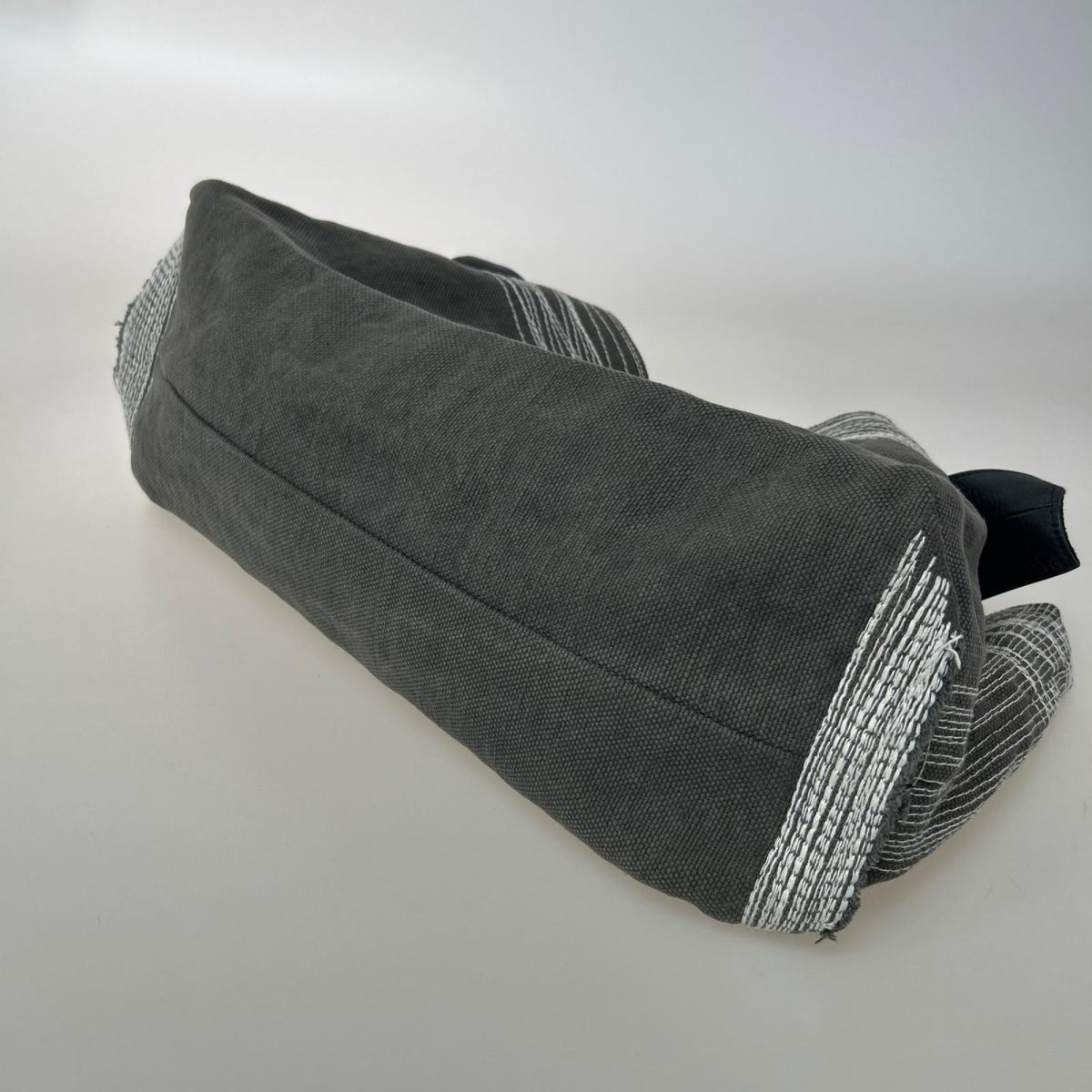 その他バッグ T.A DESIGN ハンドバッグ グレー