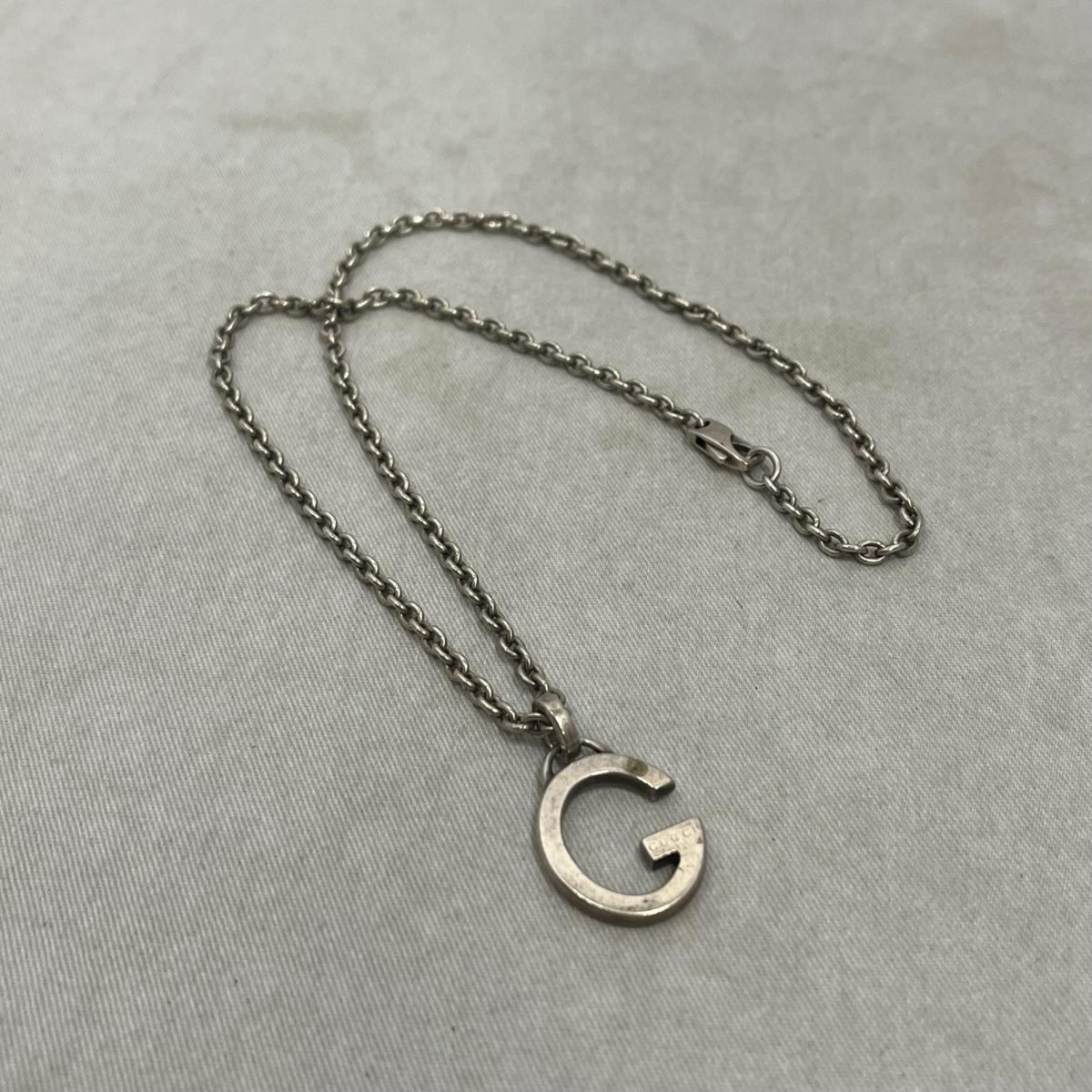 GUCCI Gロゴ ネックレス