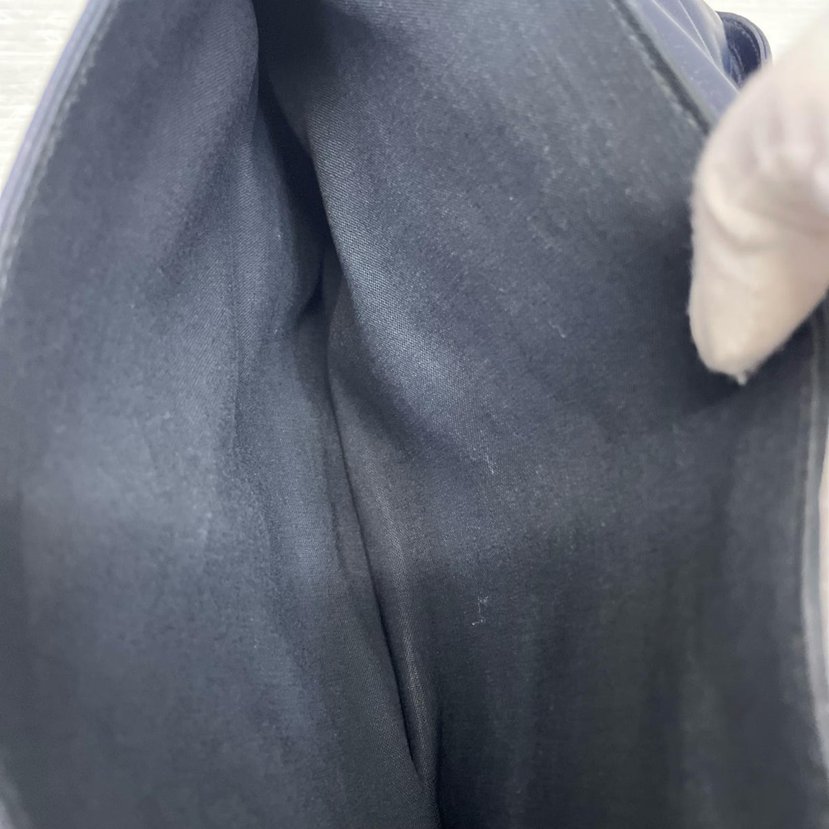 BALENCIAGA メタリック エッジ エンベロープ ストラップ バッグ 390167