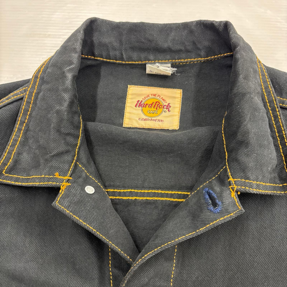 デニムジャケット HARD ROCK CAFE バック刺繍 黒 後染め ブラック