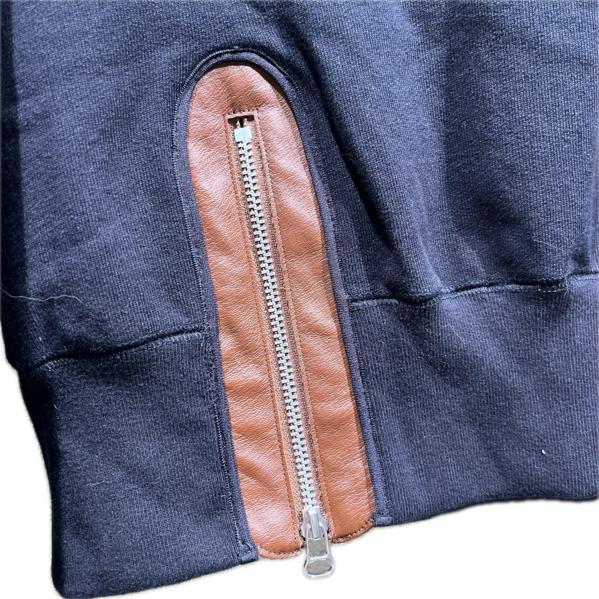 スウェット KHOKI Leather-Trimmed Sweatshirt