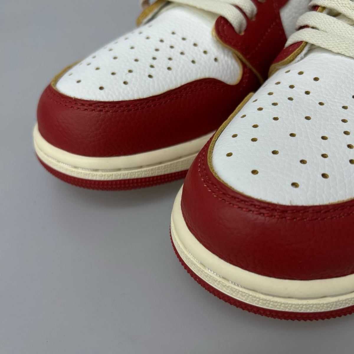スニーカー Air Jordan1 Retro High OG Chicago/Shadow HV8563-600 29cm (US11 UK10 1/2 EU48)