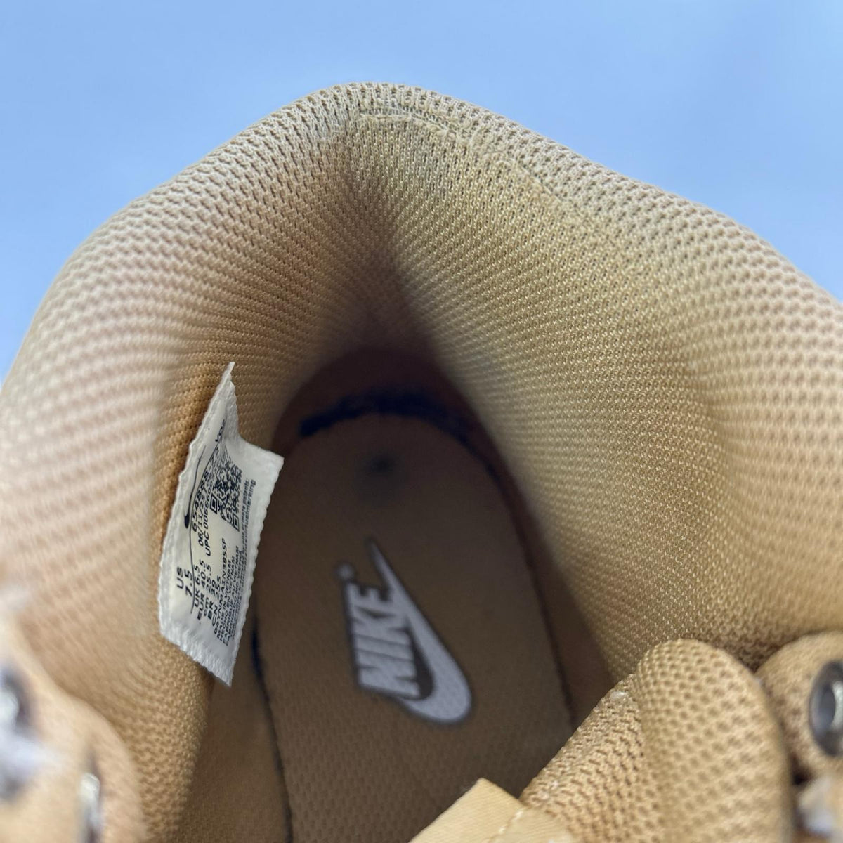 スニーカー NIKE HOODLAND SUEDE 25.5cm (US7 1/2 UK7 EU41) ベージュ