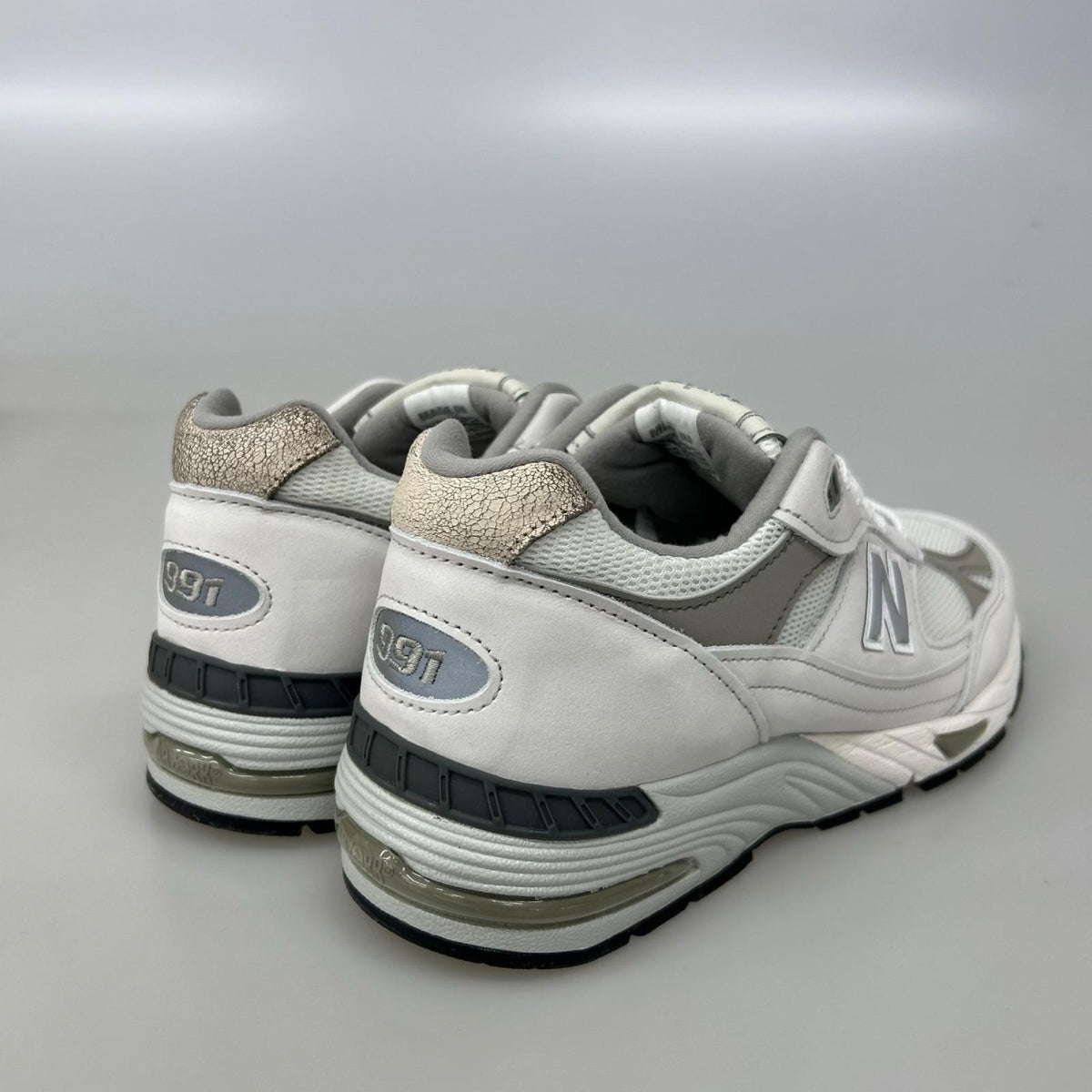 スニーカー NEW BALANCE M991FLB スターホワイト (UK9) グレー