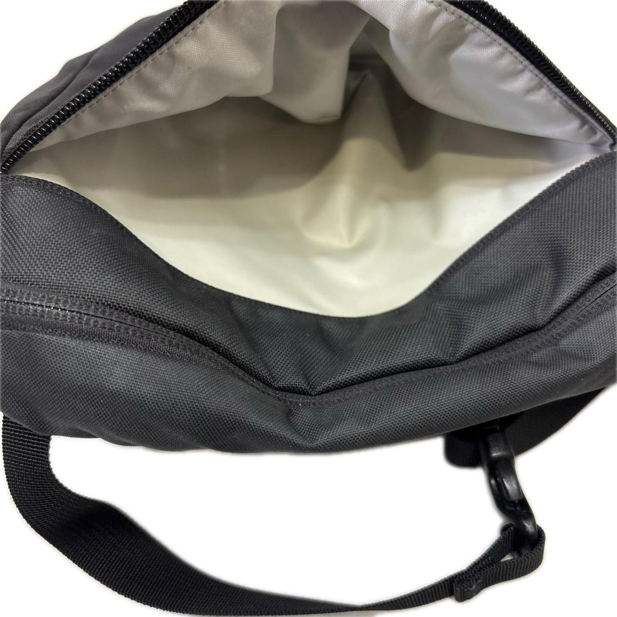 ショルダーバッグ MANTIS 2 WAIST PACK 黒 ブラック