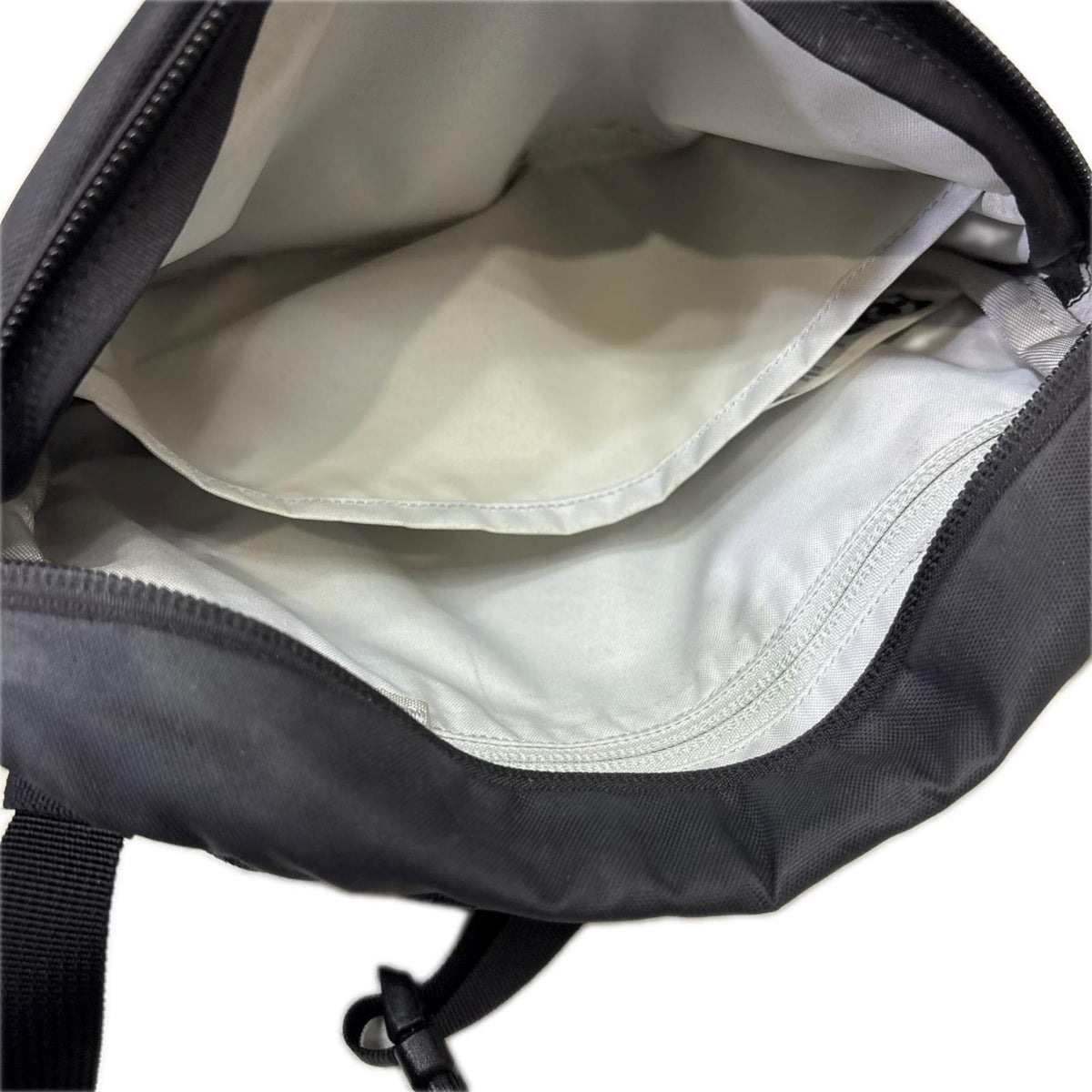 ショルダーバッグ MANTIS 2 WAIST PACK 黒 ブラック