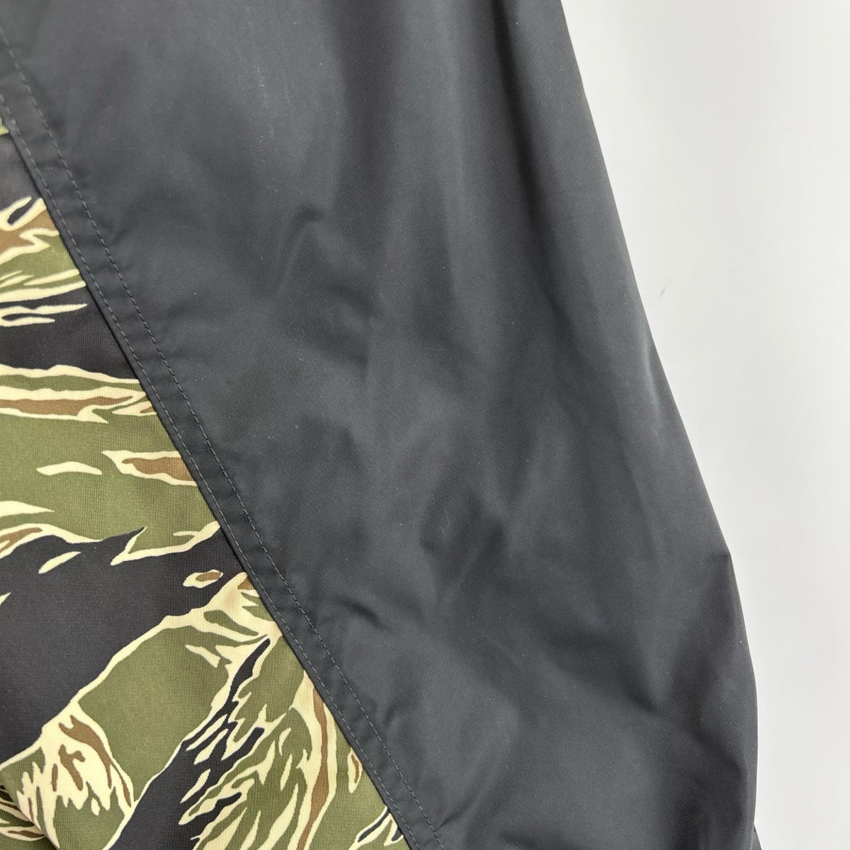 マウンテンパーカー Tiger Camo Mountain Parka(S) S マルチカラー