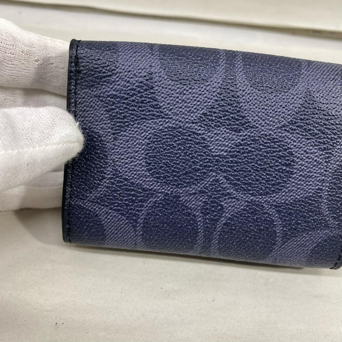 3つ折り財布