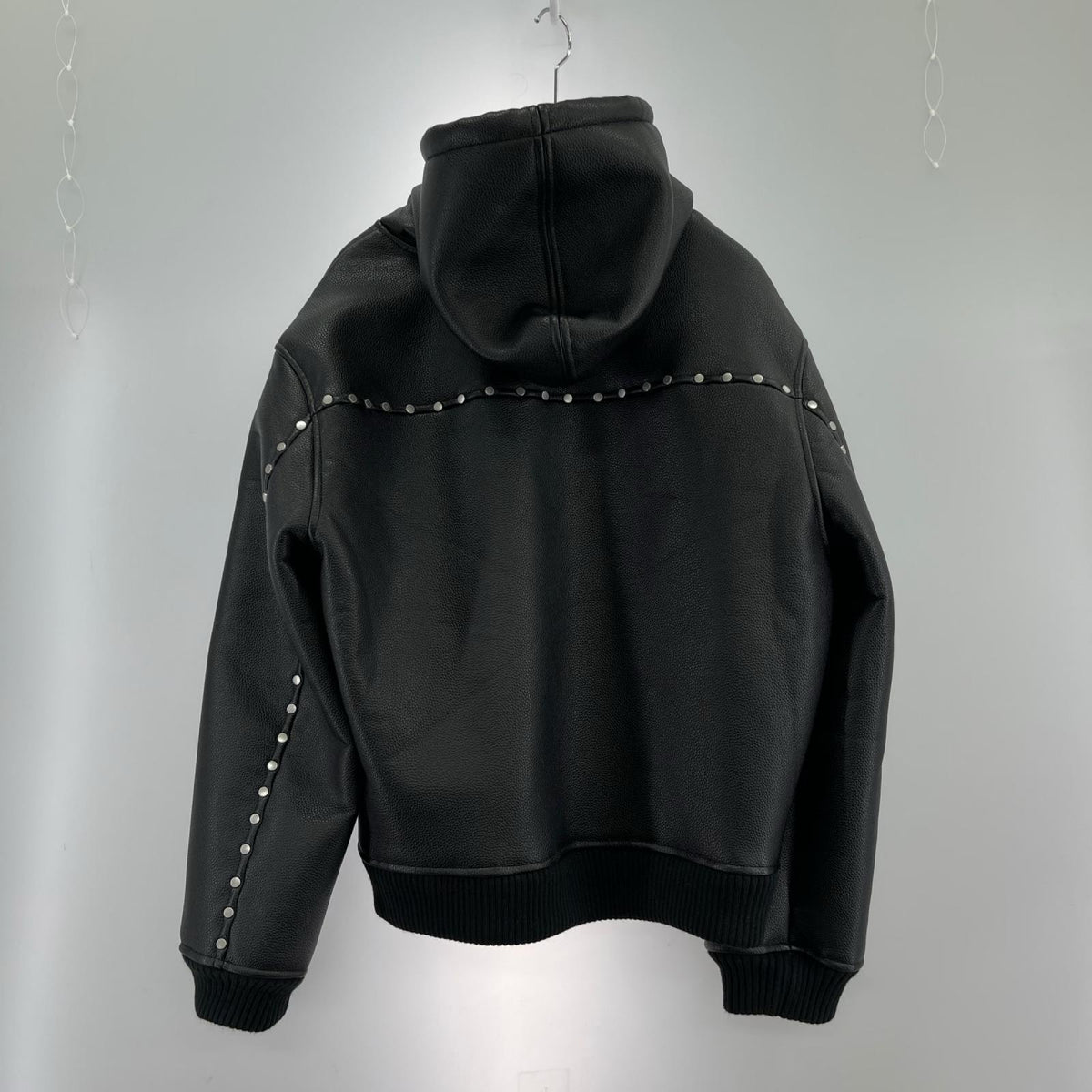 ジャケット AFB HOODED STUDDED BOMBER PUレザージャケット L ブラック