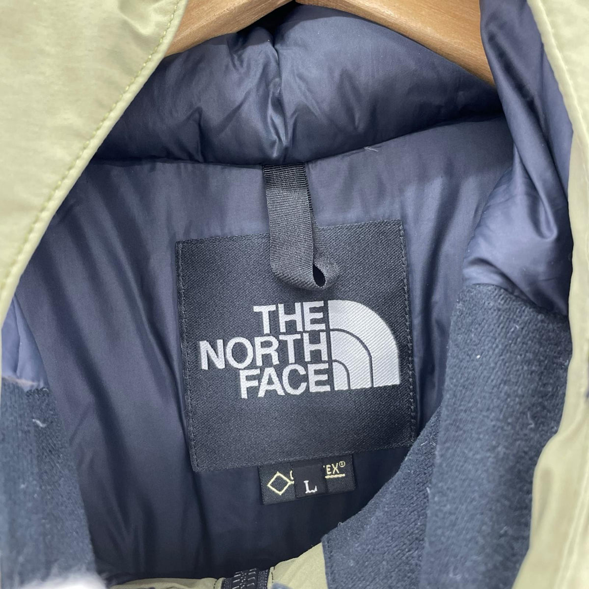 ダウンジャケット MOUNTAIN DOWN JACKET L カーキ
