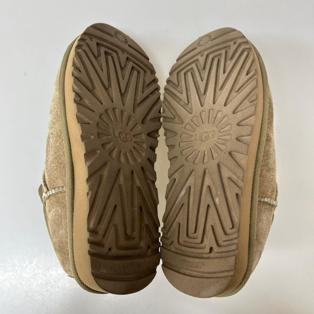 ブーツ W CLASSIC SLIPPER ベージュ 23cm (US5 UK4 1/2 EU36) ベージュ