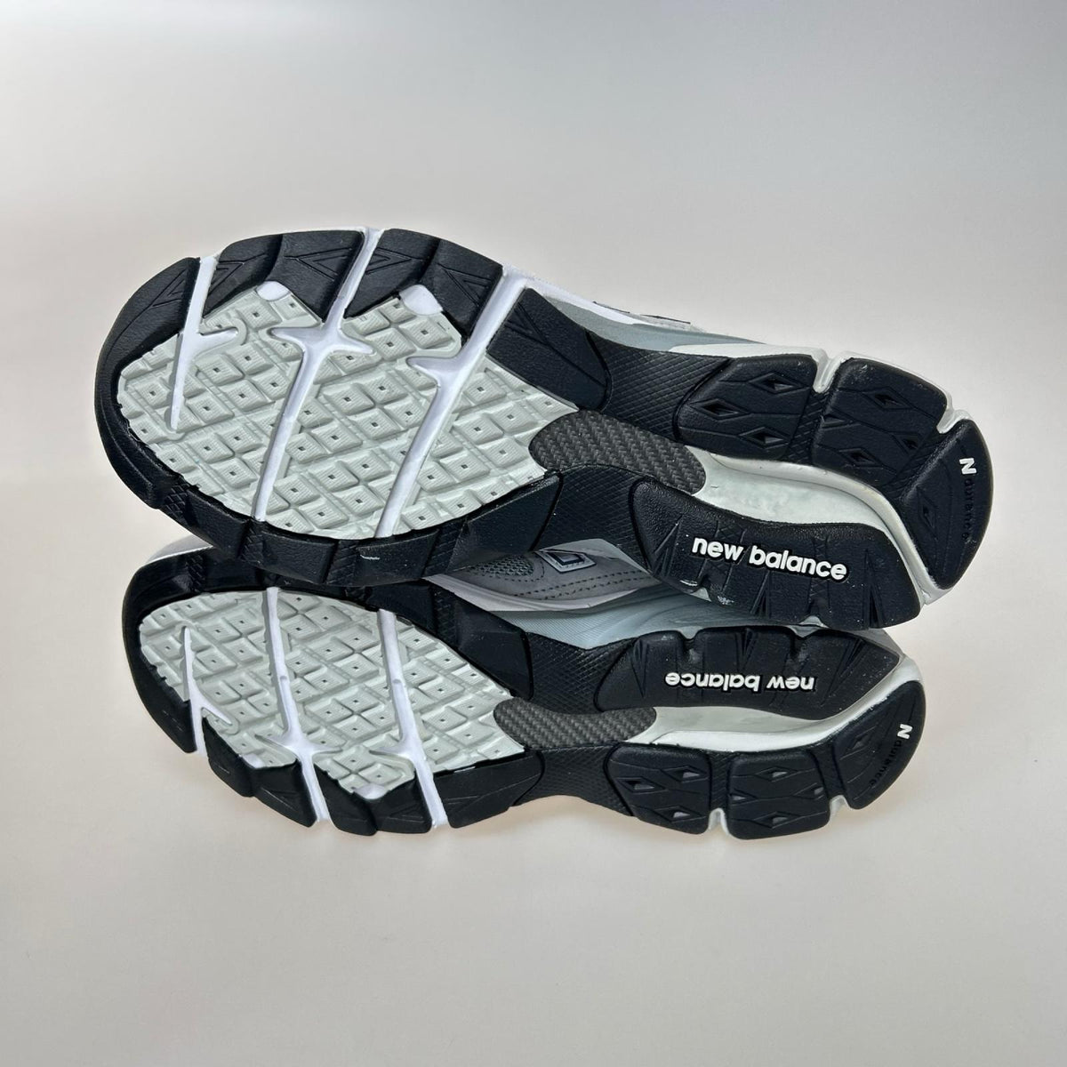 スニーカー M990GY3 スニーカー グレー 27.0cm 27cm (US9 UK8 1/2 EU44) グレー