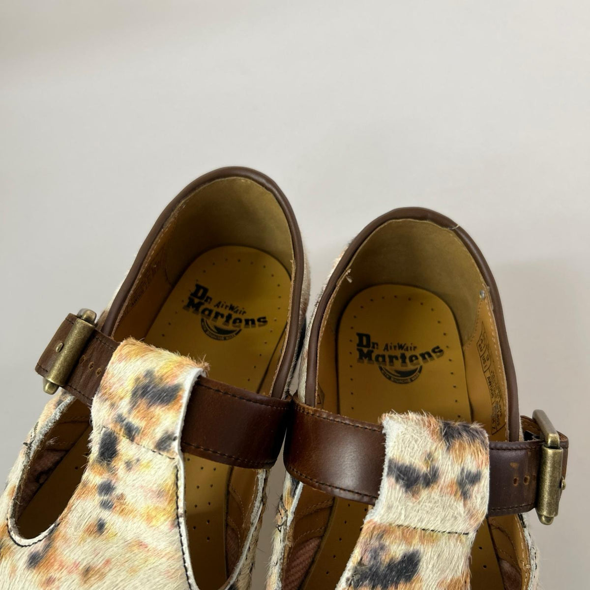 シューズ T-BAR Shoe ヘアオンレザー ハラコ UK7 マルチカラー