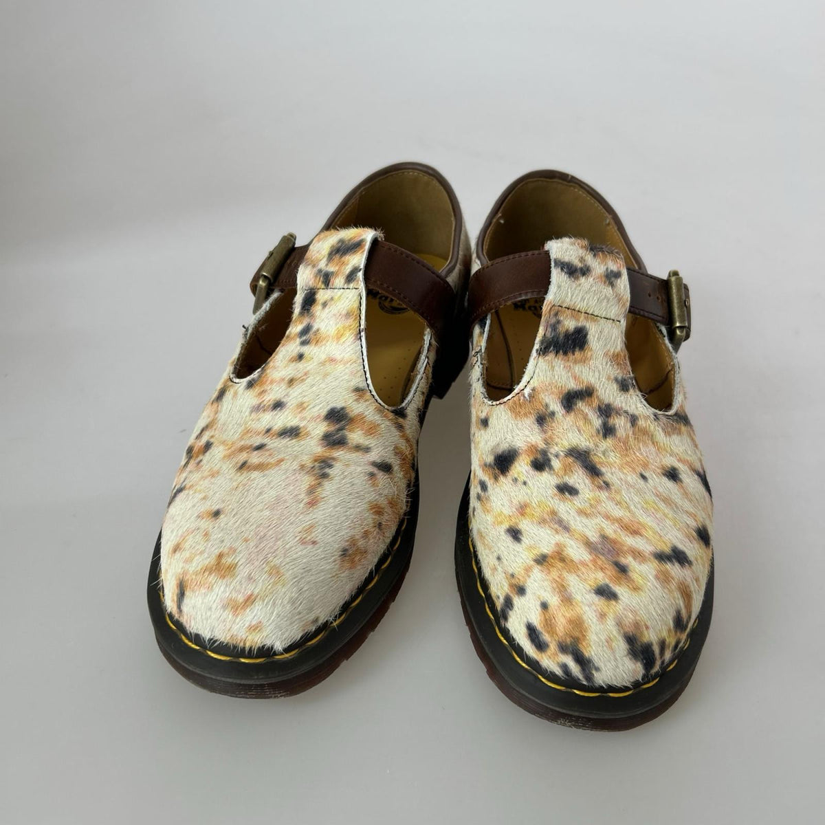 シューズ T-BAR Shoe ヘアオンレザー ハラコ UK7 マルチカラー