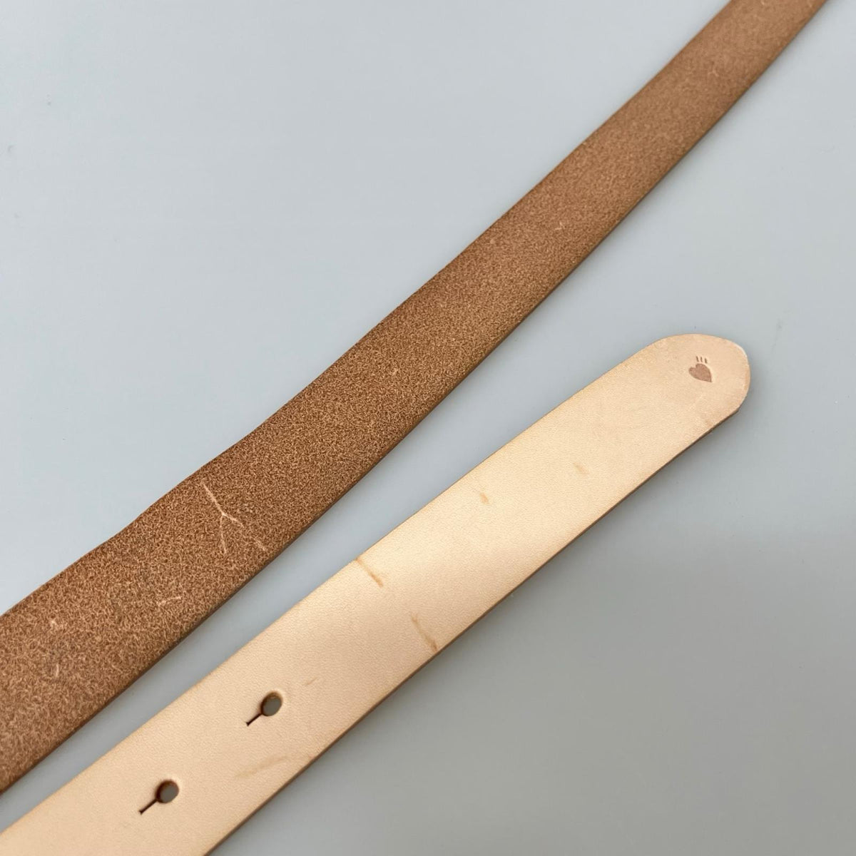 その他アクセサリー HEART LEATHER BELT(L) ベージュ
