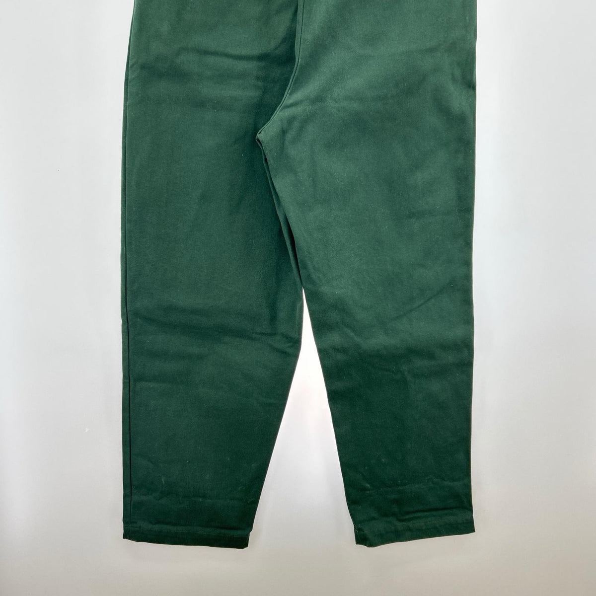 パンツ 0423048 STIFF COTTON 2-TUCK TROUSERS 緑 グリーン