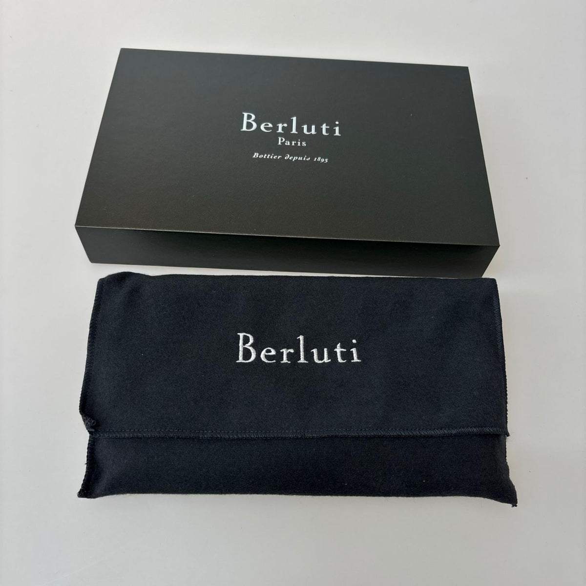 長財布 berluti イタウバ カリグラフィー ブラウン