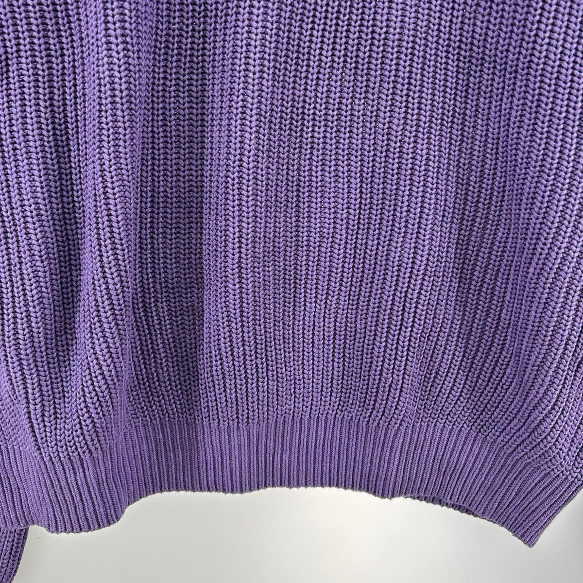 ニット Old English Printed Sweater パープル