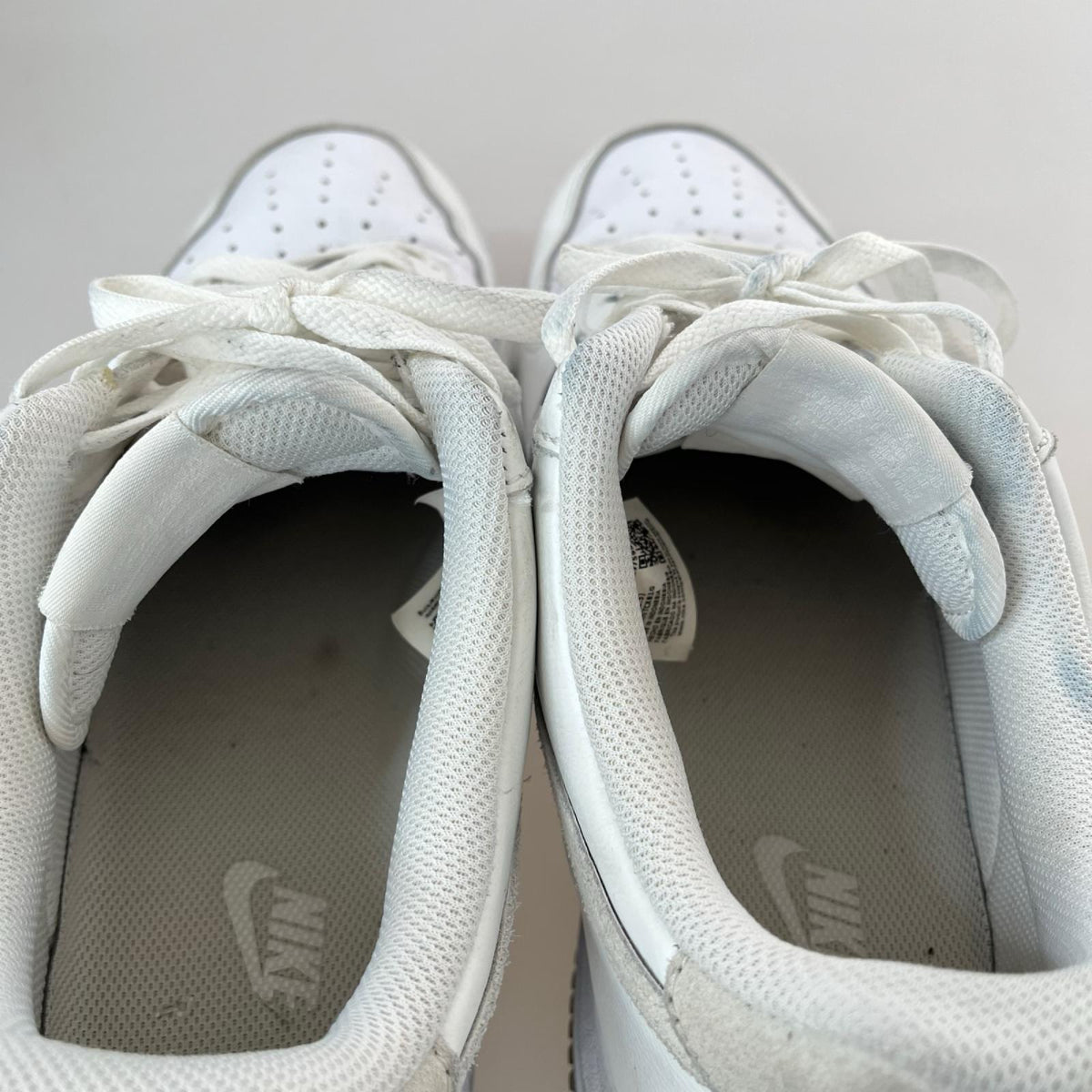 スニーカー AIR FORCE 1 '07 LV8 白 (27.5) 27.5cm (US9 1/2 UK9 EU45) ホワイト