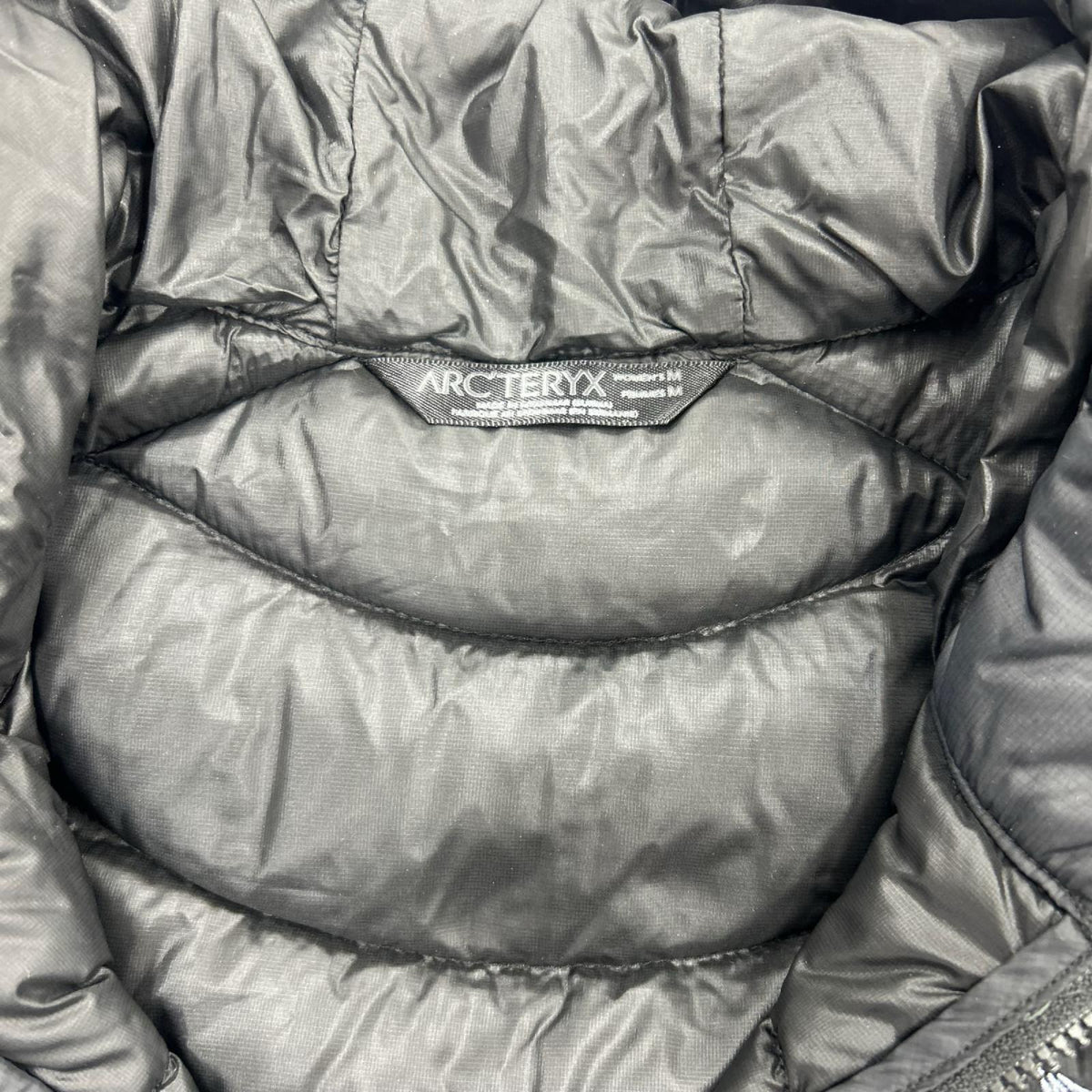 ダウンジャケット CERIUM LT HOODY ナイロン 黒 (M) M ブラック
