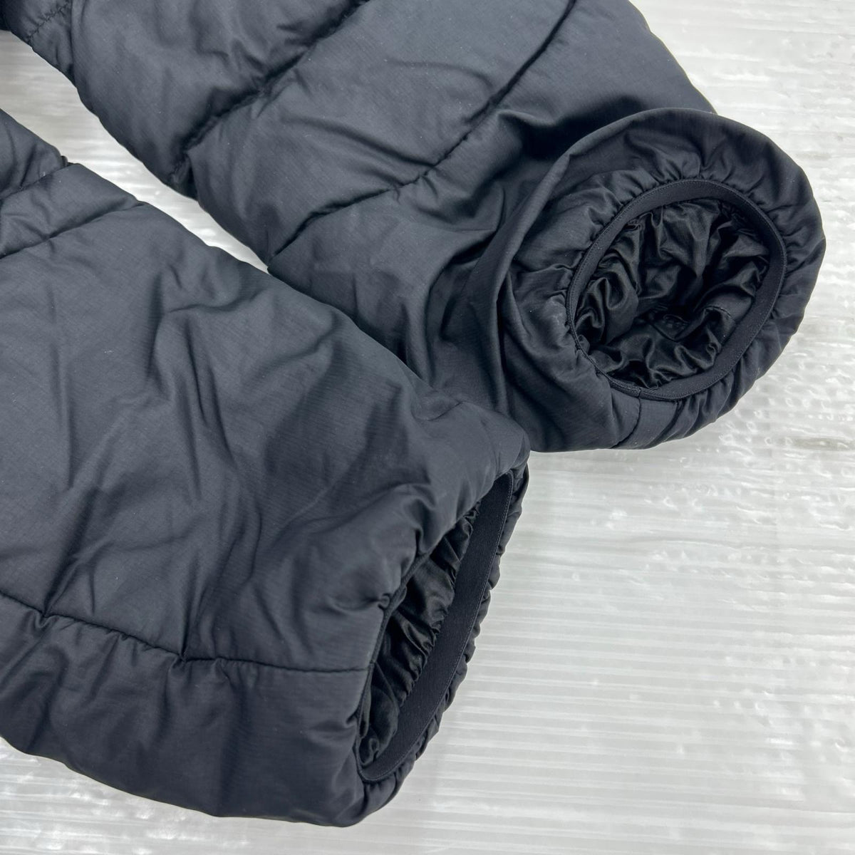 ダウンジャケット CERIUM LT HOODY ナイロン 黒 (M) M ブラック