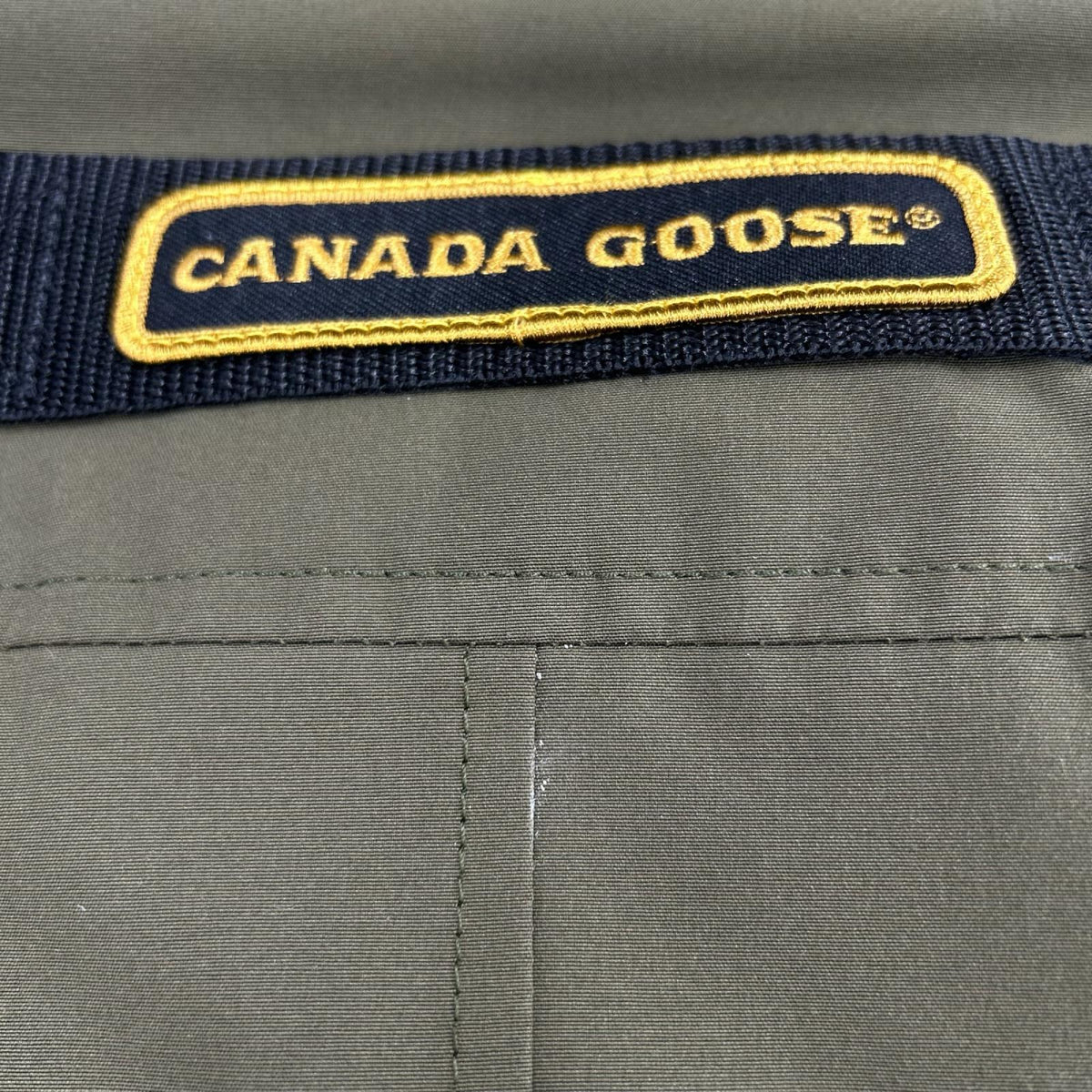 ダウンジャケット CANADA GOOSE ダウンジャケット M カーキ