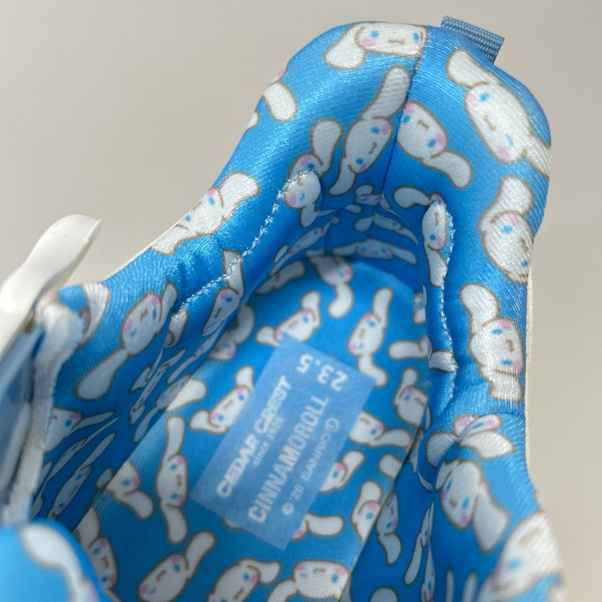 スニーカー CINNAMOROLL スパットシューズ 23.5㎝ 23.5cm (US5 1/2 UK5 EU37) ホワイト