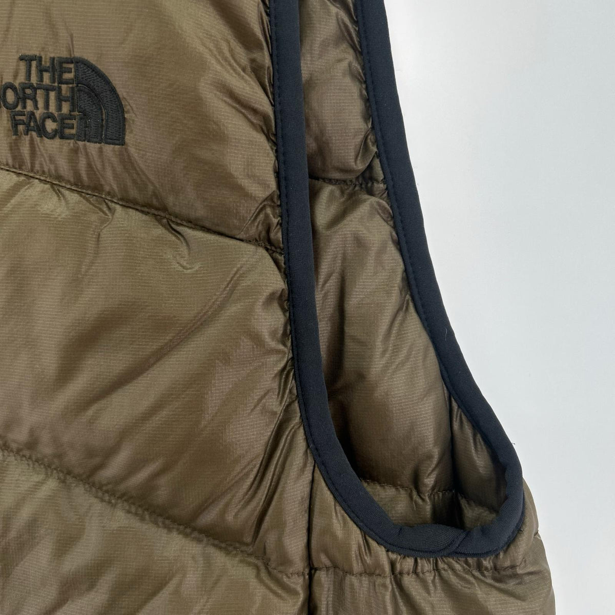 ダウンベスト THE NORTH FACE SUMMIT SERIES Aconcagua Vest ND13300 茶 (M) M ブラウン