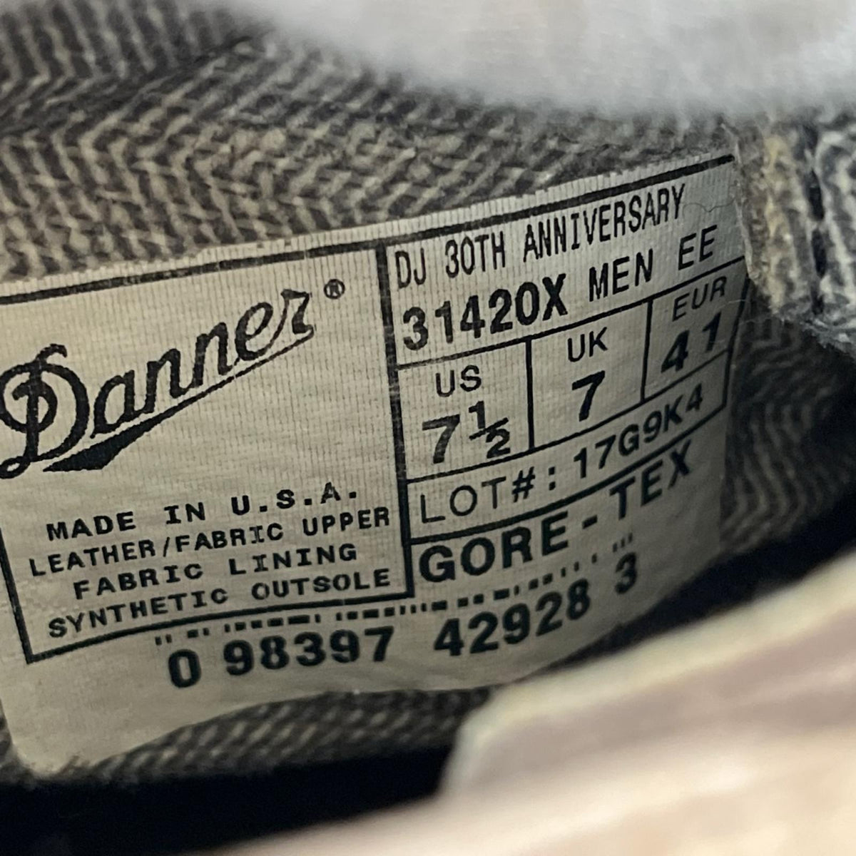 ブーツ トレッキングブーツ 30th アニバーサリー GORE-TEX 25.5cm カーキ