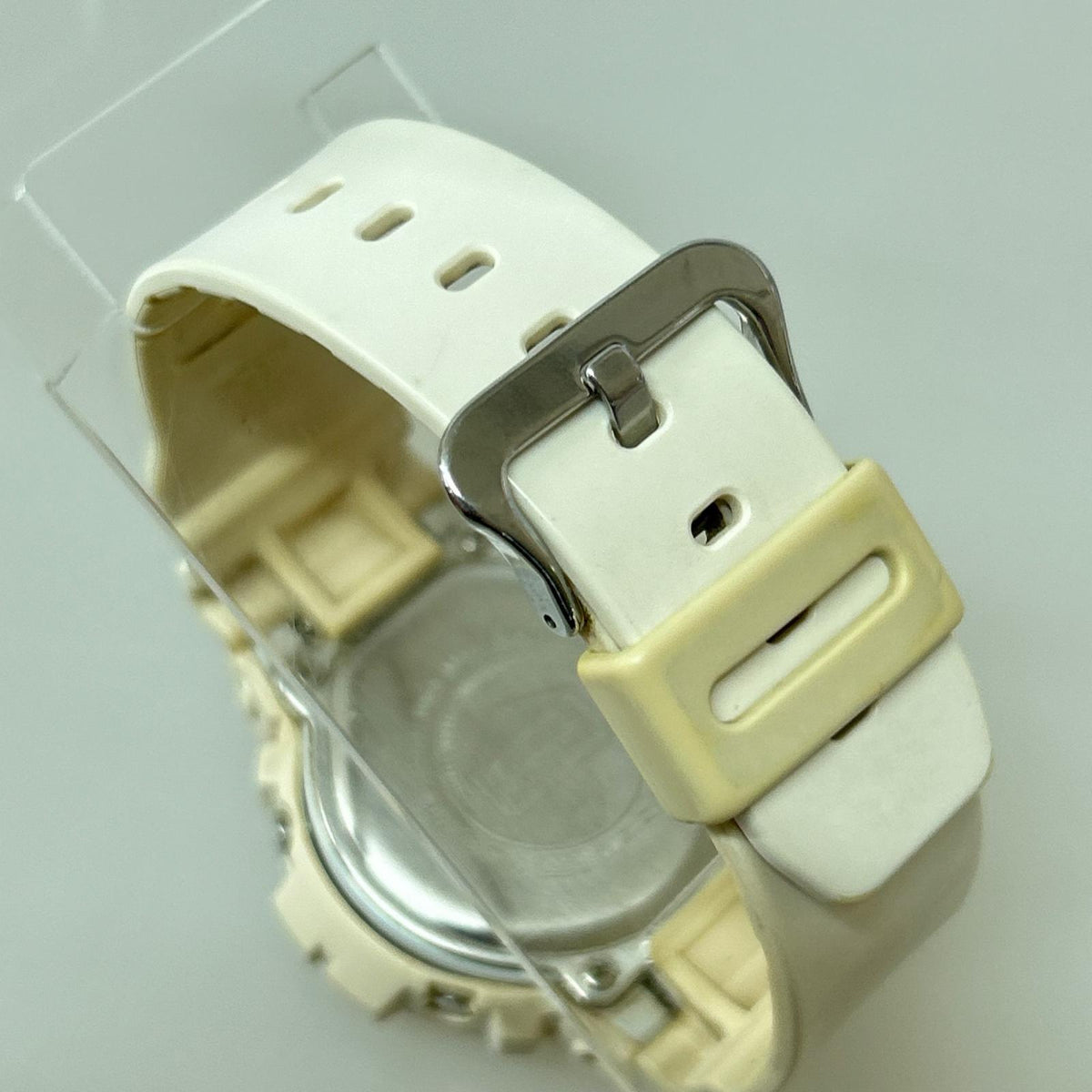 腕時計 DW-6900 白 ホワイト