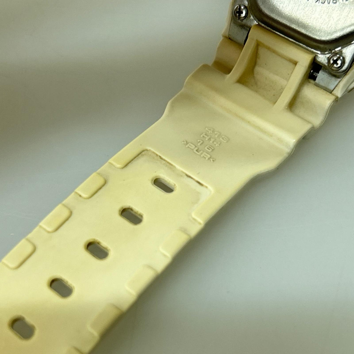 腕時計 DW-6900 白 ホワイト