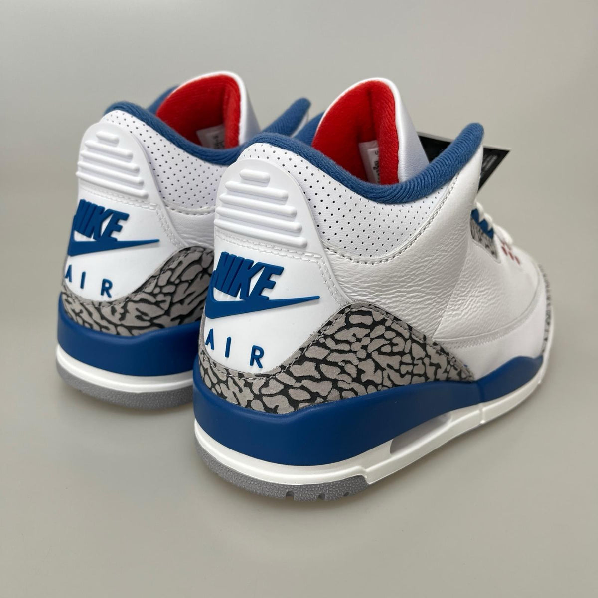 スニーカー NIKE AIR JORDAN 3 RETRO OG TRUE BLUE IF4396-104 青×白 (25.0) 25cm (US7 UK6 1/2 EU40)