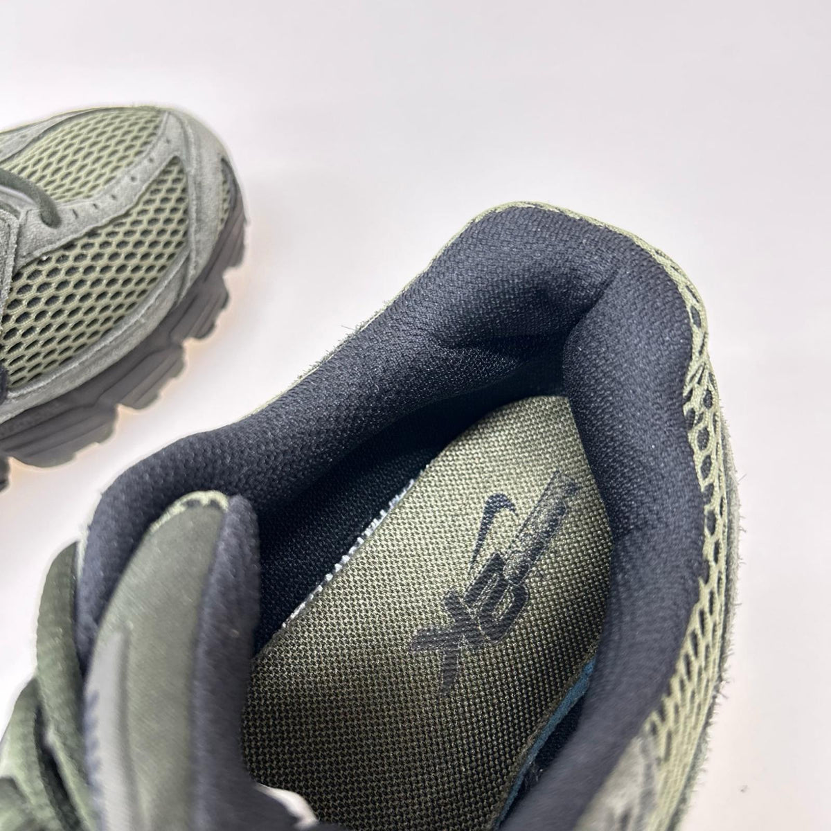 スニーカー AIR MAX MOTO カーゴカーキ (29.5cm) 29.5cm (US11 1/2 UK11 EU49) カーキ