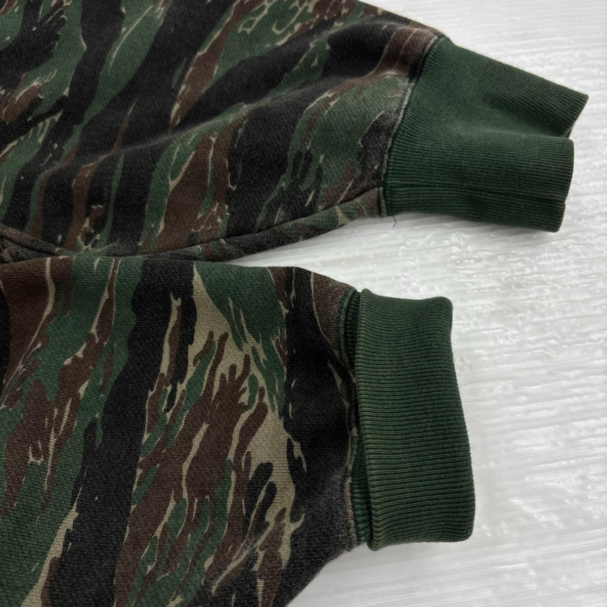 スウェット DESIGN CREW NECK SWEAT TIGER STRIPE M