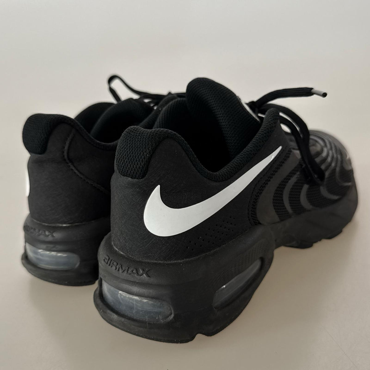 スニーカー AIR MAX FIRE 26.5cm 26.5cm (US8 1/2 UK8 EU43) ブラック