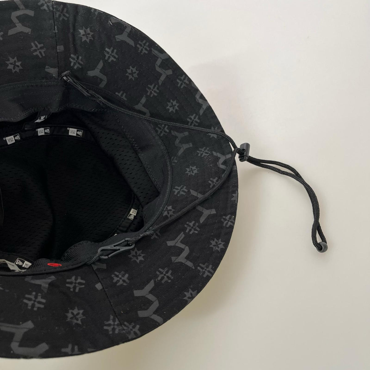 ハット × Yohji Yamamoto 総柄 黒 (M/L) ブラック