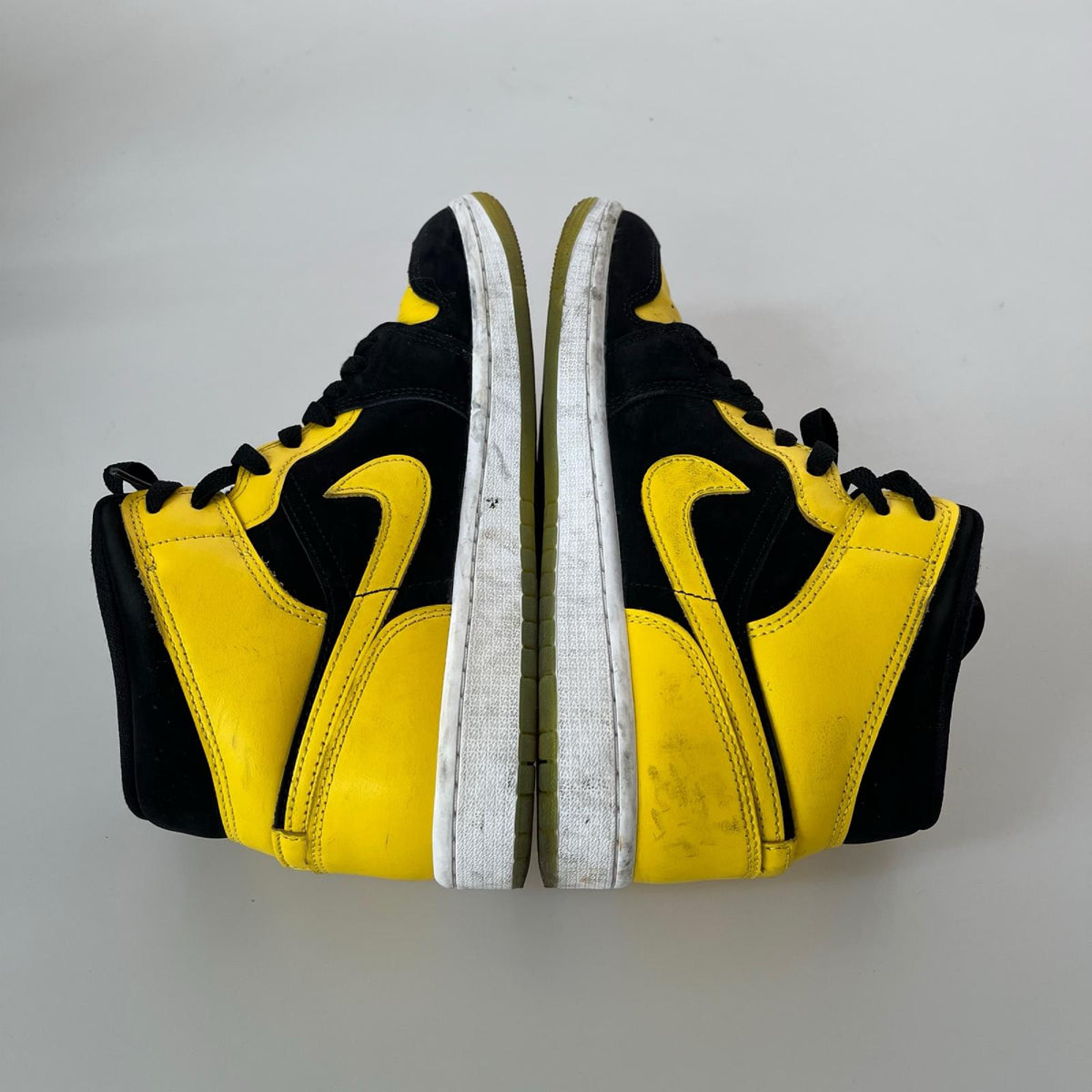 スニーカー Air Jordan 1 Mid SE イエロー (26.5cm) 26.5cm (US8 1/2 UK8 EU43)