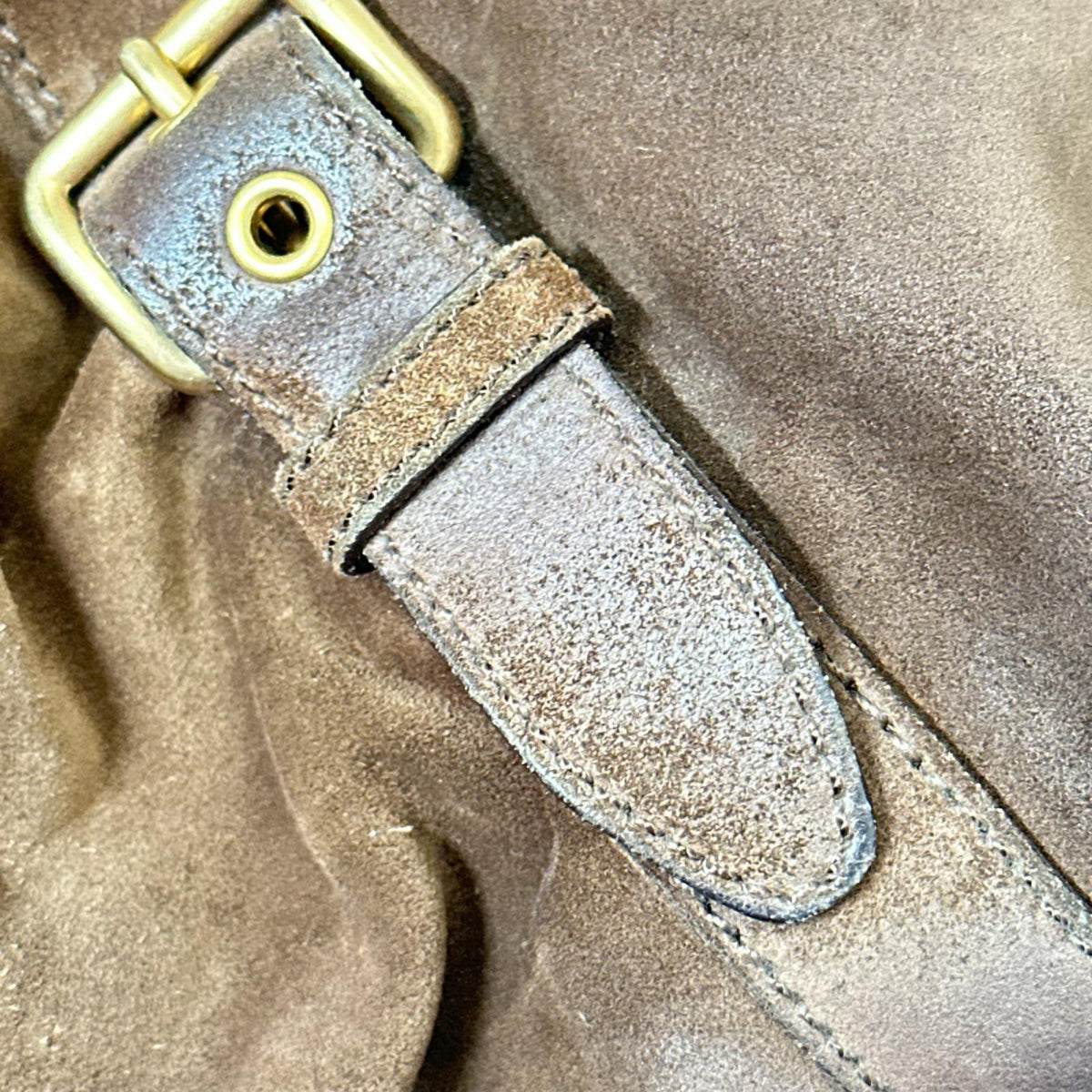 MIUMIU スウェード バッグ