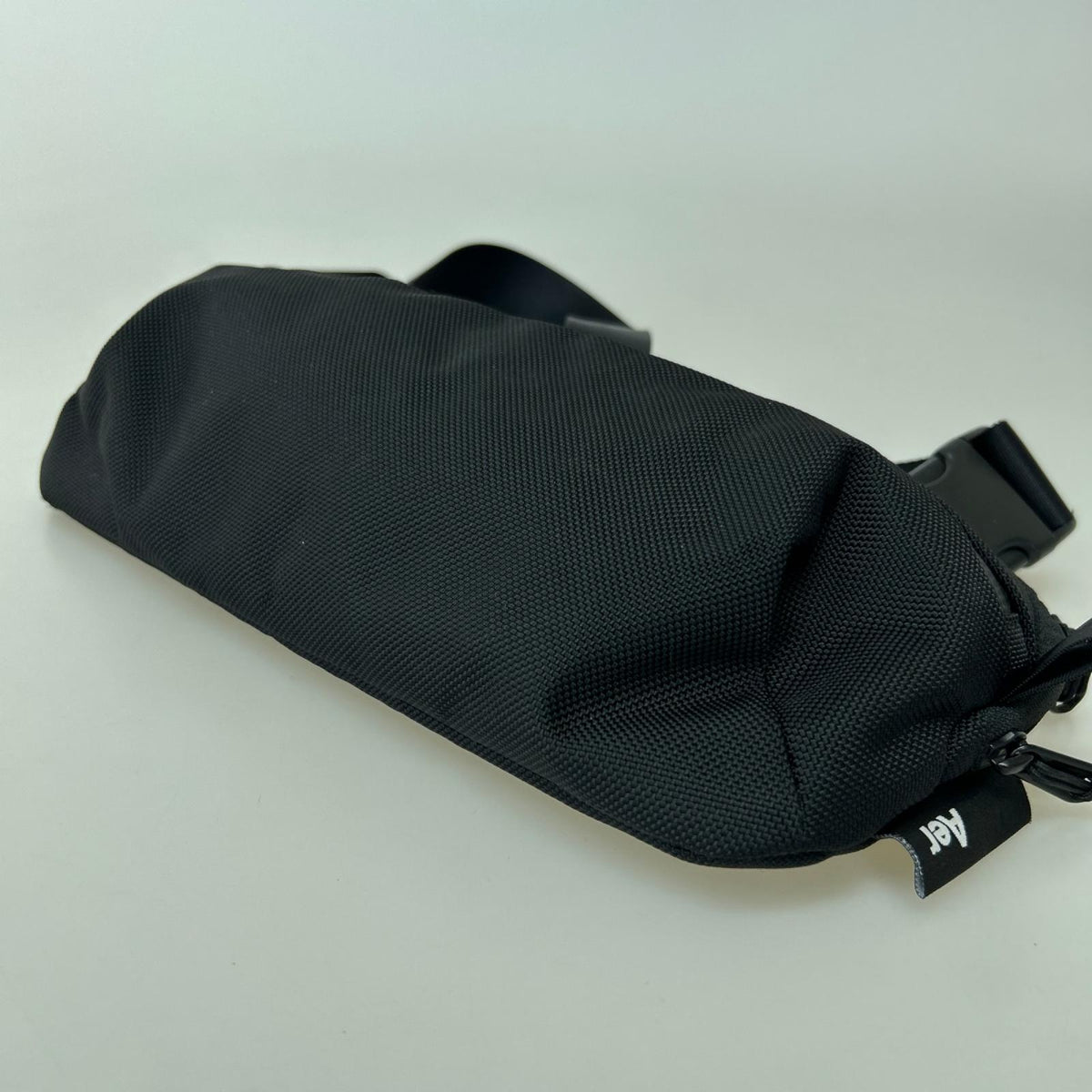 ショルダーバッグ Aer Tech Sling 2 バリスティックナイロン ブラック